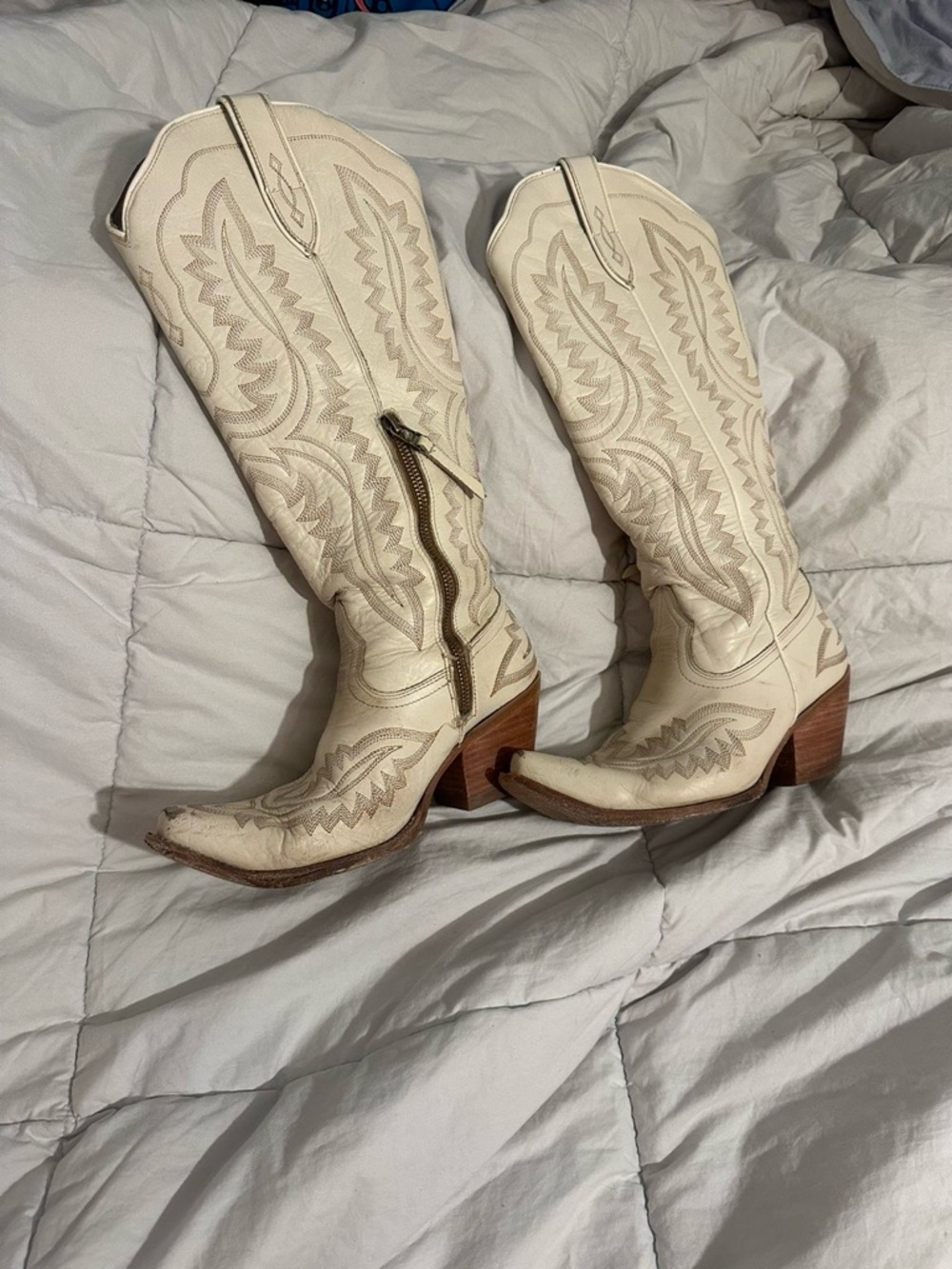 White Ariat Casanova Boots